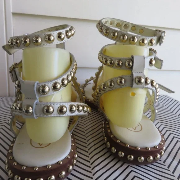 ASH Play Studded Leather White Sandals Gladiator Flats  Size 41 Women's 10.5 - Picture 2 of 6